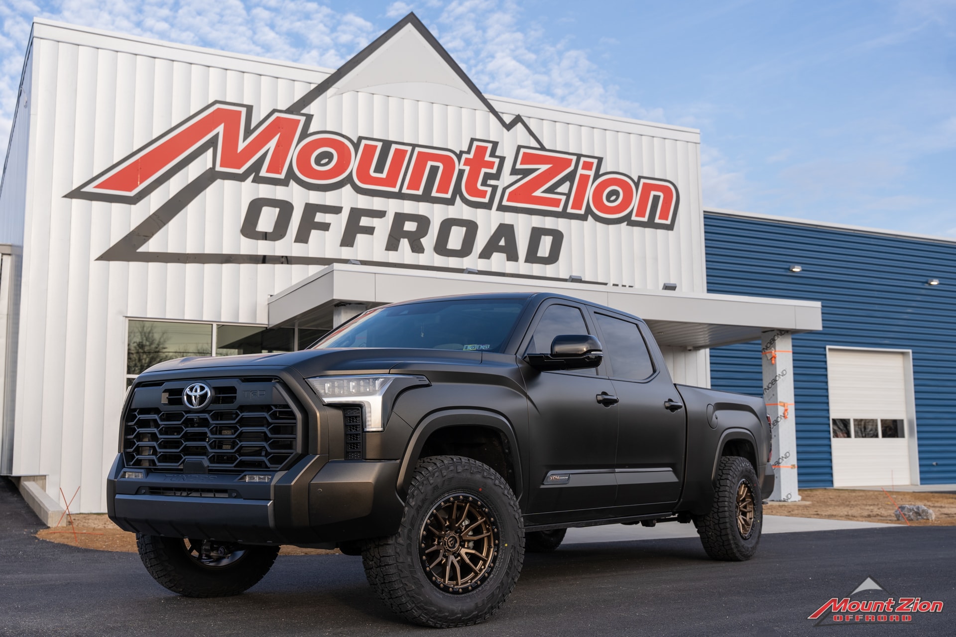 Mount Zion Offroad 2022 Toyota Tundra Shows Awesome Spec autoevolution