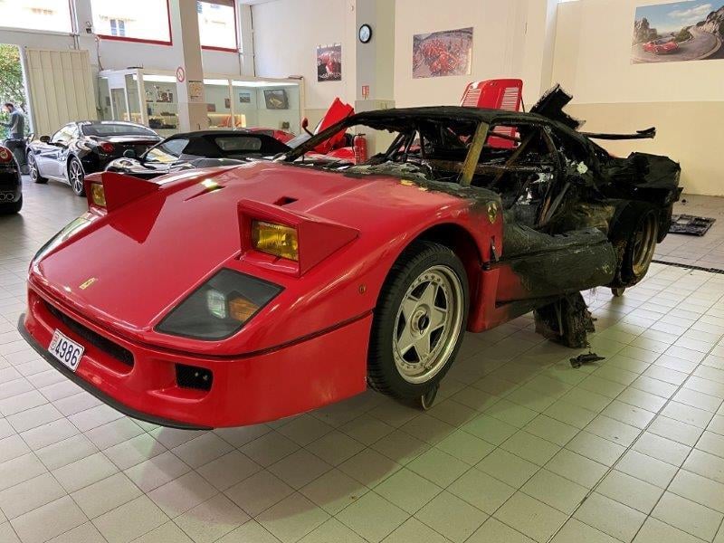Une Ferrari F40 s'enflamme dans les rues de Monaco - Guide Auto