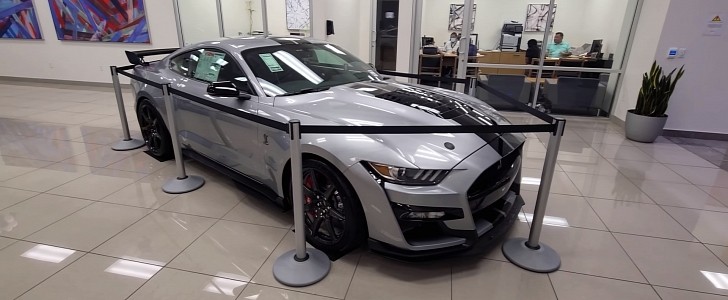 Shelby GT500 marked up to $205,890 by Villa Ford