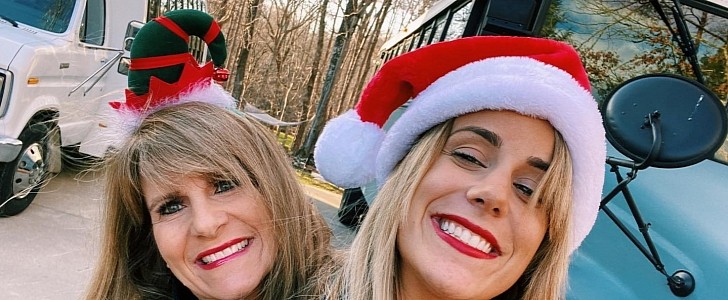 Megan and Lisa are the daughter-mother duo behind "Live Simply Buses"