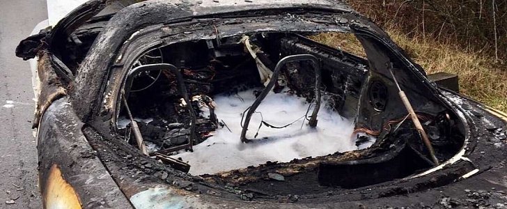 2000 Chevrolet Camaro burns to a crisp from match thrown in the ashtray