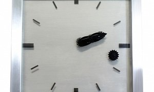 MTR Designs’ Ferrofluid Clock Will Bring a Touch of Awesome Into Your Office