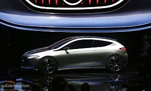 Musk Takes a Stab at Daimler's $1 Billion EV Investment, Says It Misses a Zero