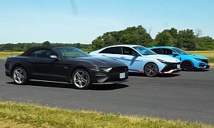 Mustang 2.3 HPP Fights Elantra N, Civic Type R in Stick Shift Drag and Roll Battles