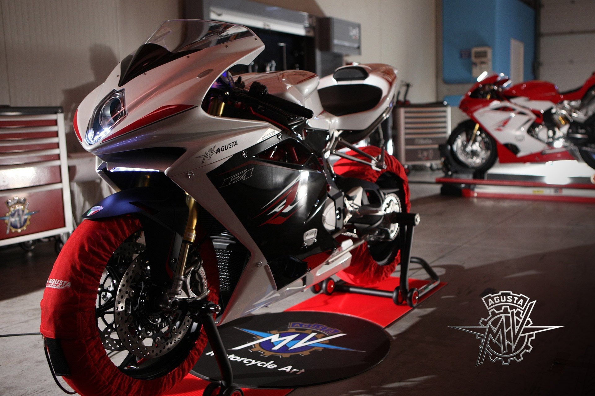 Custom-Paint BMW S1000RR Looks Painfully Awesome - autoevolution