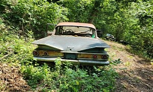 Mysterious 1959 Chevrolet Bel Air Parked on a Hill, Found Next to Other Classics