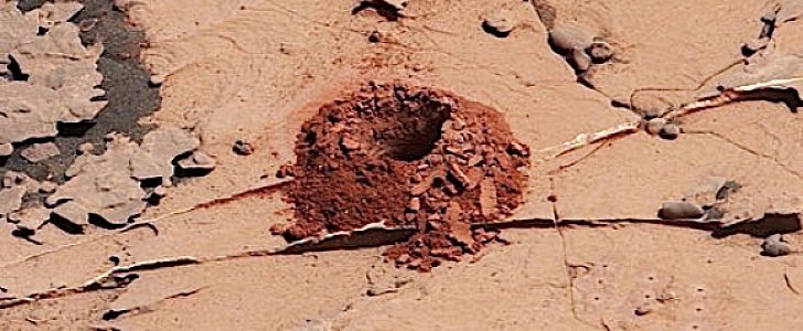 Curiosity drills new hole on Mars