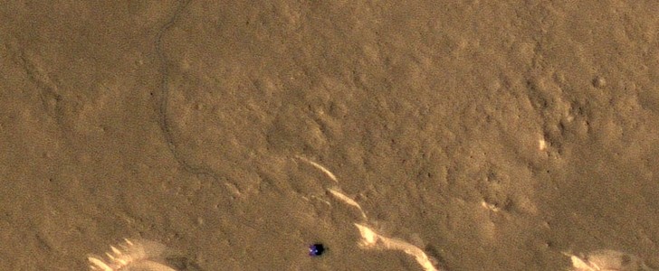 Tracks made by Chinese Zhurong rover on Mars
