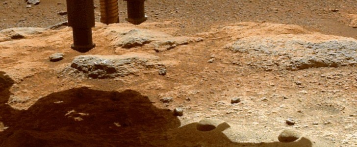 NASA's Perseverance rover clears cored-rock fragments from its sample tube  