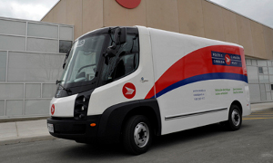 Navistar eStar Electric Truck Joins Canada Post Fleet