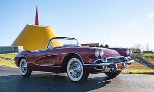 NCRS Member Buys 2020 C8 Corvette, Donates Prize-Winning 1961 C1 to the Museum