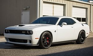 Nearly Brand-New 2016 Dodge Challenger SRT Hellcat Is a Steal at $39K