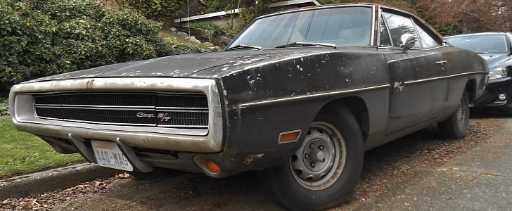 Neglected Plum Crazy 1970 Dodge Charger R/T 440 Rusting in Washington