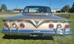 Never-Restored 1961 Chevrolet Impala Is an Original Bubble Top, Everything Working