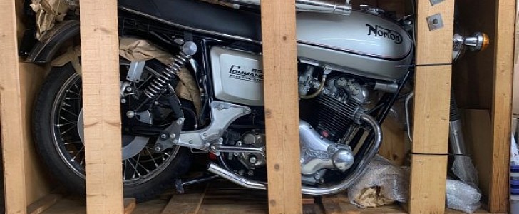 1977 Norton Commando 850 Interstate that's never been taken out of the packing crate