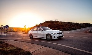New BMW 330e Plug-In Hybrid Gets Worse Fuel Economy Ratings Than 330i, Old 330e
