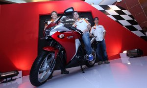 New CBR250R Launched in Indonesia by Repsol Honda Riders