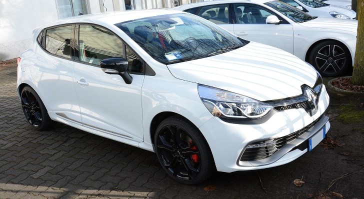 New Clio RS 200 Gets Race and Road Exhausts from Supersprint