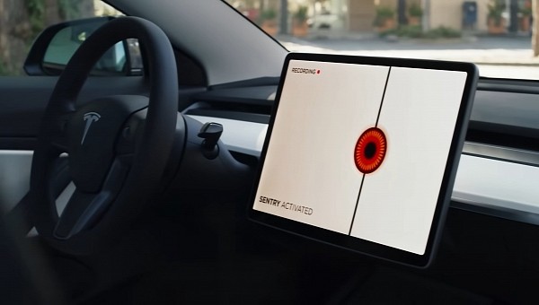 Tesla Sentry Mode will get a cool feature with the 2023.4 update