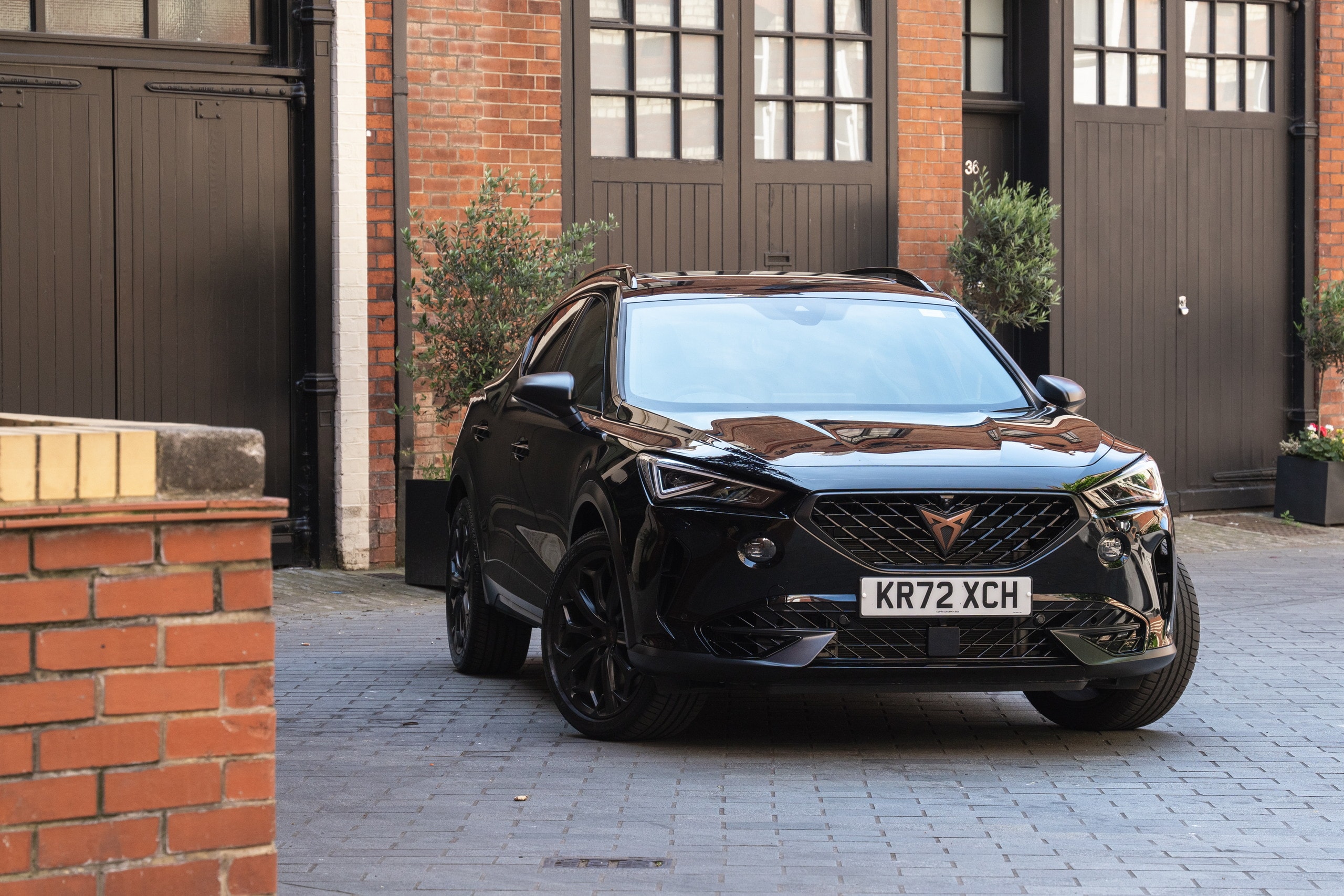 New Cupra Formentor VZN Hits the UK, Costs BMW X3 Money - autoevolution