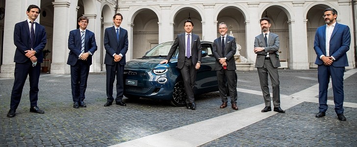 Fiat 500e launch on 63rd anniversary of the Nuova 500