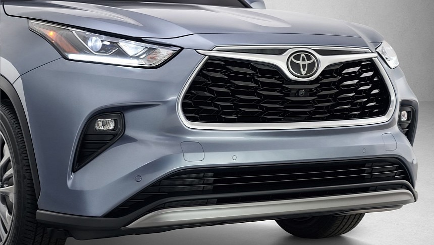 Highlander front bumper causes headaches for Toyota