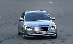 New Hyundai Genesis Spied Completely Undisguised