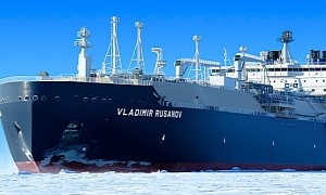 New Icebreaking Tanker to Expand Green Energy Transportation from the Russian Arctic