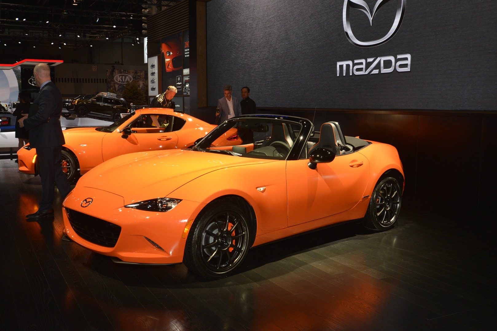 New Mazda Mx 5 30th Anniversary Edition Shows Orange Paint