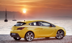 New Opel Astra GTC Unveiled [Official Details, Gallery and Video]