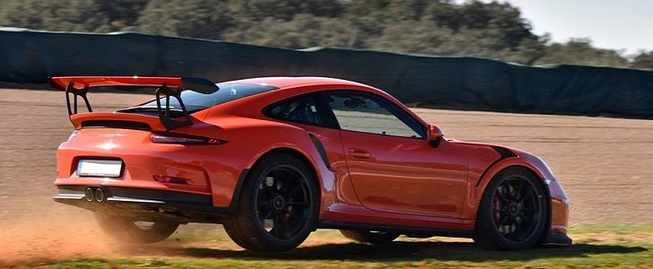 Porsche 911 GT3 RS Goes Offroading