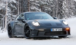 New Porsche 911 ST Plays in the Snow, Flaunts Double-Bubble Roof and Centerlock Wheels