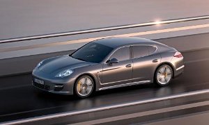 New Porsche Panamera Turbo S to Debut at the 2011 NYIAS