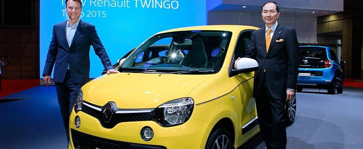 New Renault Twingo, Lutecia RS Trophy Launched in Japan