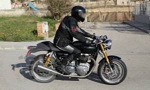 New Triumph Cafe-Racer Spied in Spain, 1,000cc Expected