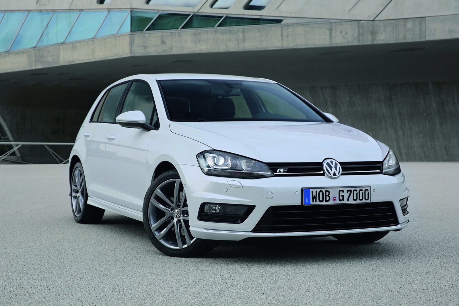 New Volkswagen Golf RLine Revealed autoevolution