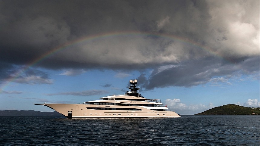The 312-foot Kismet that was custom-built for Shahid Khan sold in record time
