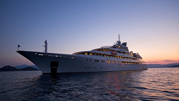 Emir (ex.O'Mega) was first a classic cruise ship built in Japan