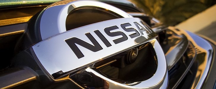 2014 Nissan Versa Note front badge