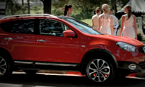 Nissan Dualis Promoted by Australia's Next Top Model