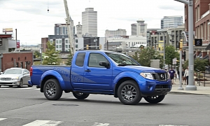 Nissan Frontier, Titan Get Sport Appearance Packages for 2012