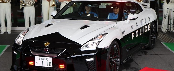 Nissan GT-R Becomes Most Awesome Police Car in Japan: Godzilla the Cop?