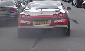 Nissan GT-R Blows Gearbox during Launch Control at Supercar Meeting