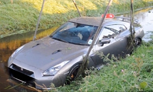 Nissan GT-R Crashes into Water in Holland
