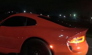 Nissan GT-R Drag Races Dodge Viper, Street Fight Is Fierce