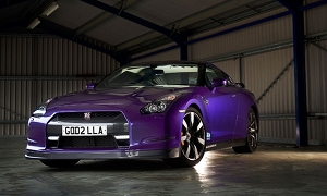 Nissan GT-R Gets Purple Wrapping