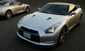 Nissan GTR Wins Another Prize ... Again