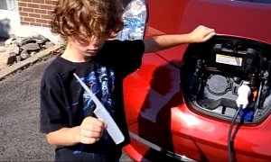 Nissan Leaf Charging Cable Can Be Stolen by a Kid Using a Comb