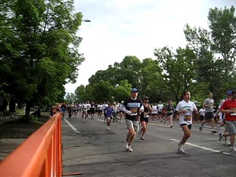 Nissan to pace the BolderBOULDER