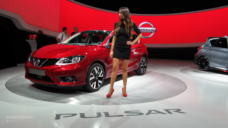 Nissan Pulsar at Paris Motor Show 2014